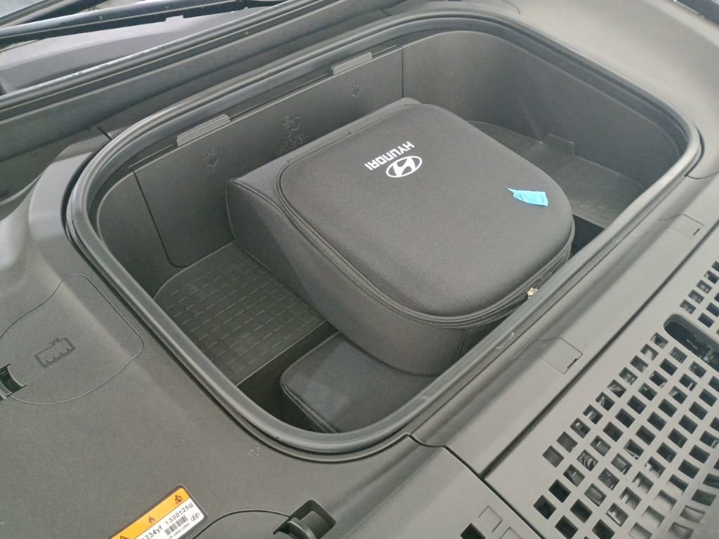 New 2026 Hyundai Ioniq 9 SEL image 10