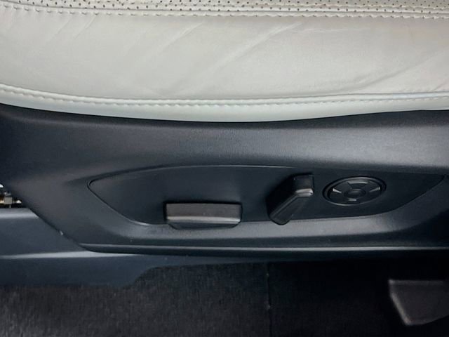 Used 2025 Ford Explorer Platinum w/ Ultimate Package image 19