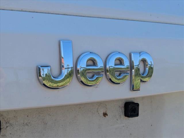 Used 2016 Jeep Patriot Latitude AWD/4WD image 12