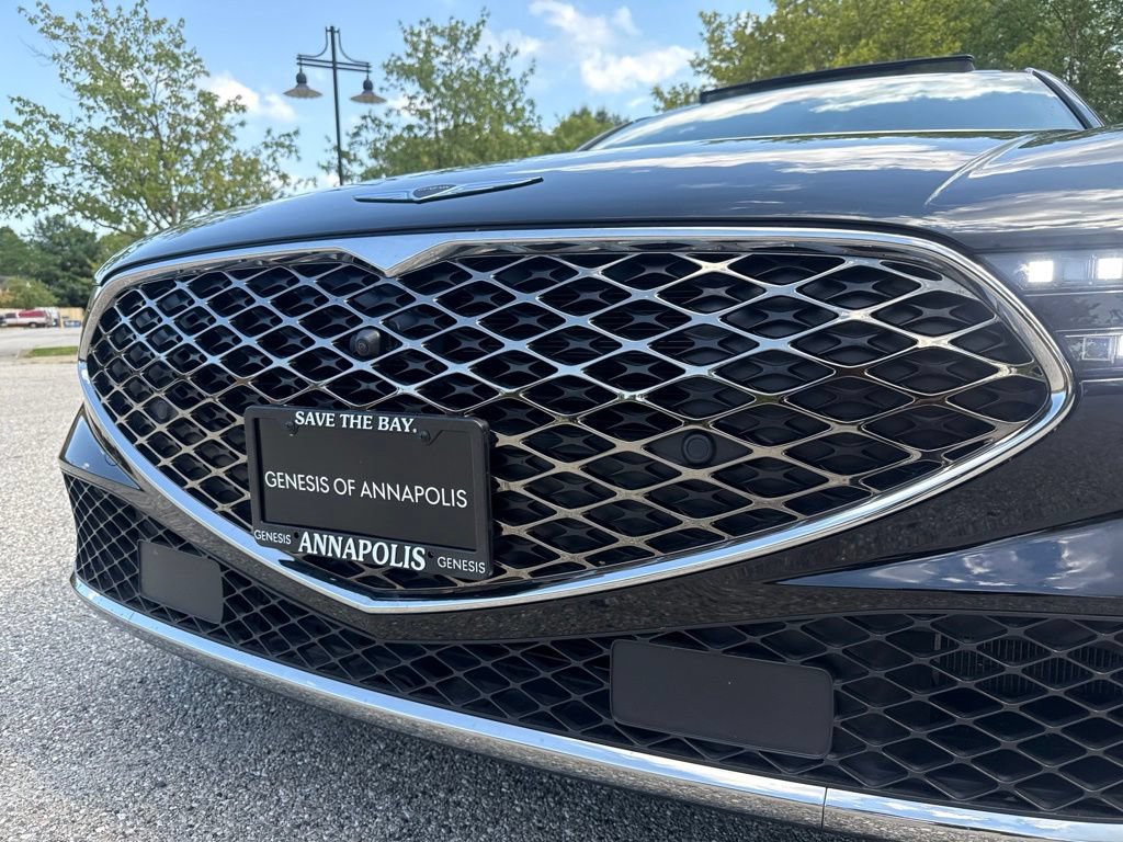 Used 2025 Genesis G90 3.5T AWD/4WD image 5
