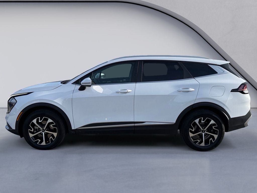 Used 2023 Kia Sportage EX AWD/4WD image 2