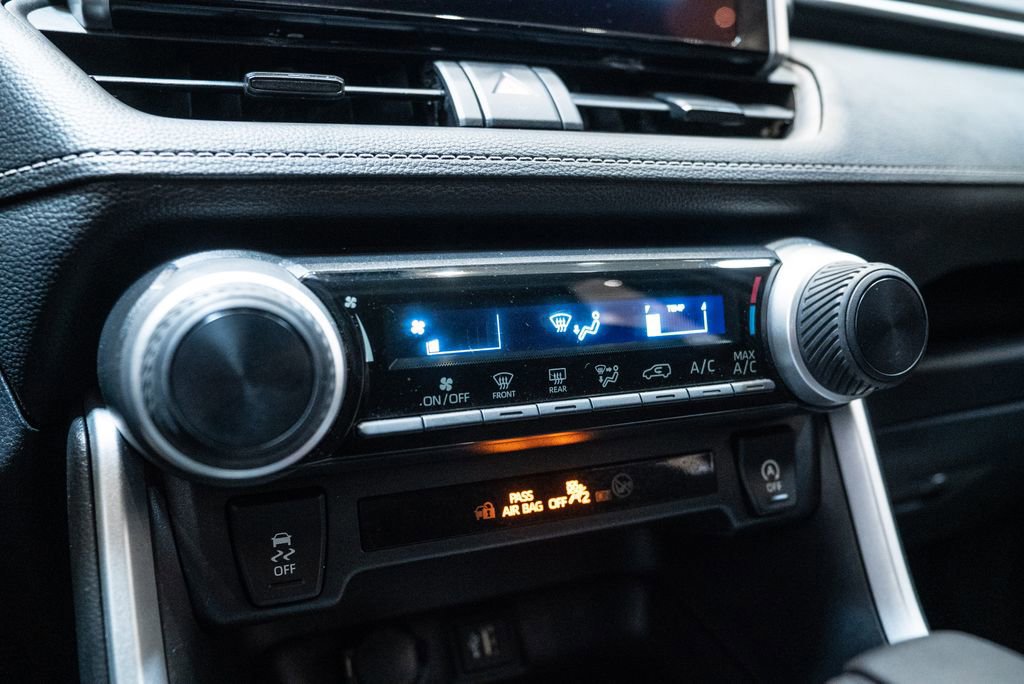 Used 2024 Toyota RAV4 LE image 25