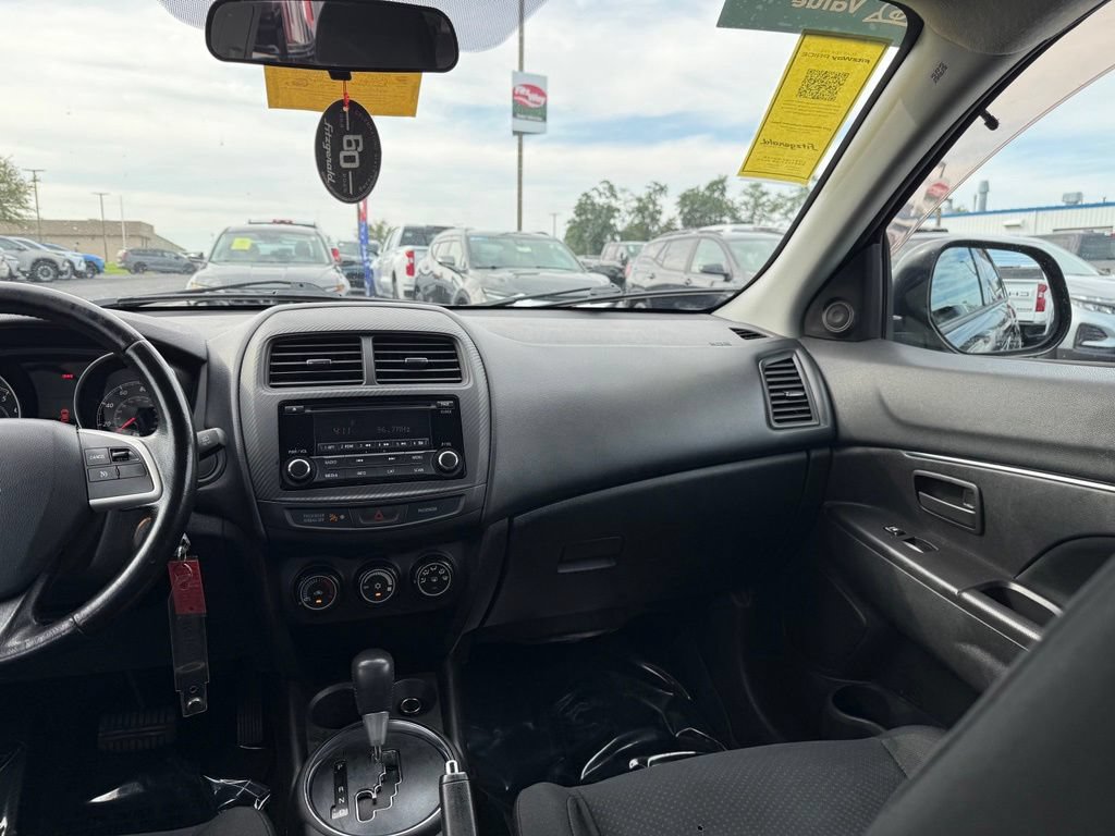 Used 2015 Mitsubishi Outlander Sport ES AWD/4WD image 7