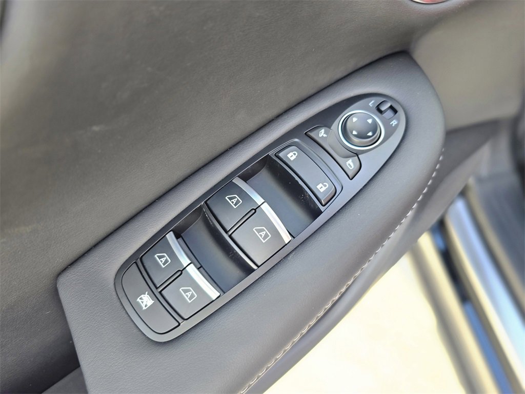 New 2025 INFINITI QX50 Sport image 16