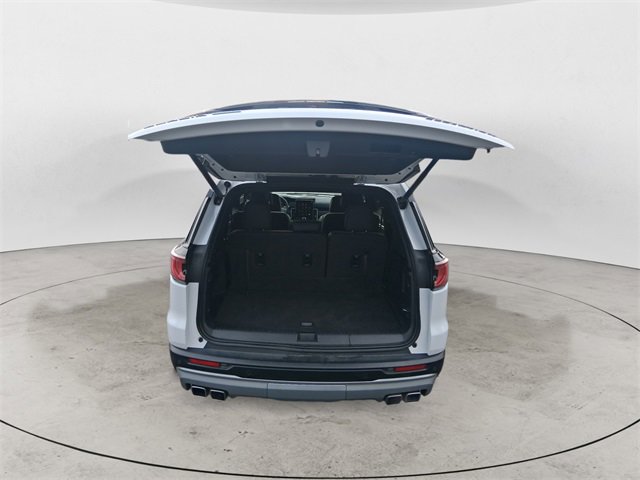 Used 2024 GMC Acadia Elevation image 16