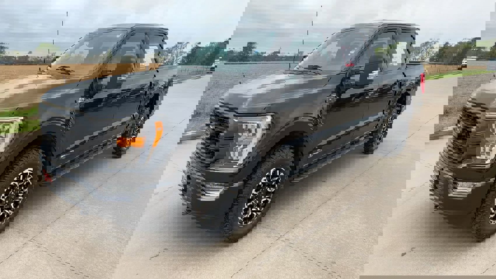 Used 2023 Ford F150 XLT w/ Equipment Group 302A High image 5