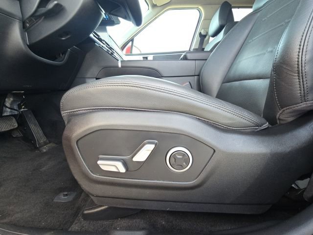 Used 2024 Hyundai Santa Fe Limited image 24