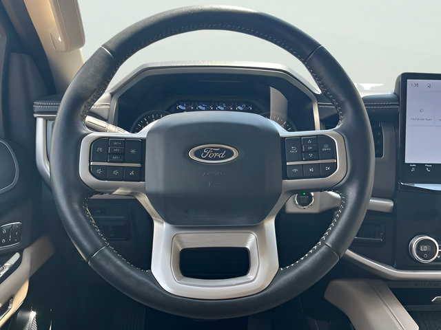 Used 2024 Ford Expedition XLT AWD/4WD image 19