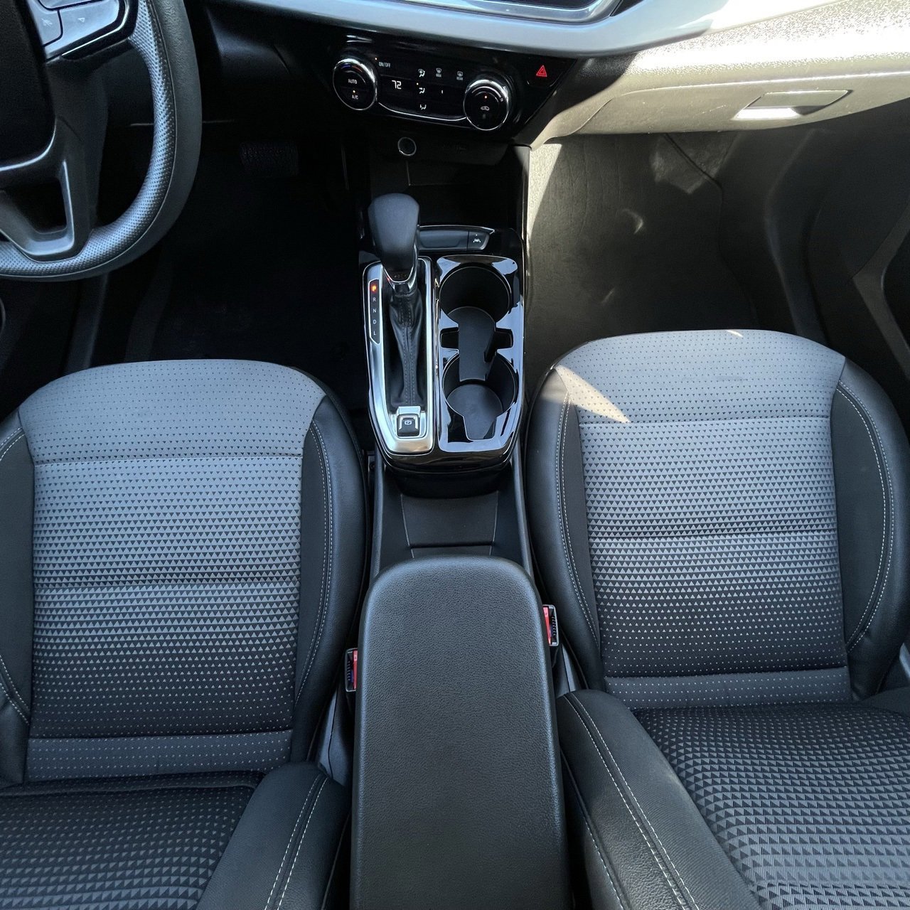 Used 2025 Chevrolet Trax LT image 19