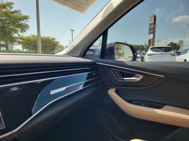 Certified 2025 Audi Q7 3.0T Premium Plus w/ Premium Plus Package image 25