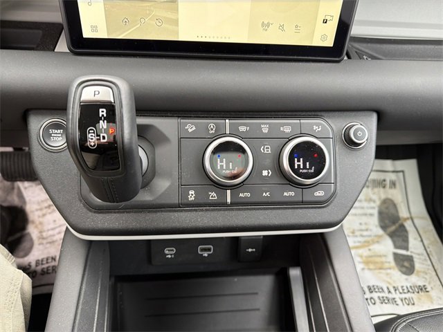 Used 2024 Land Rover Defender 110 S image 24