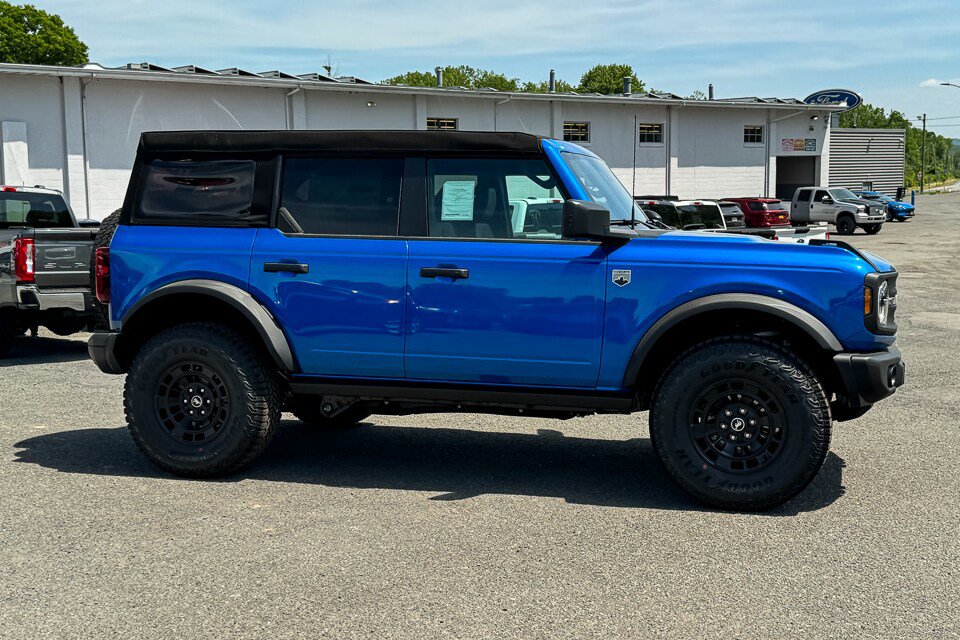 New 2026 Ford Bronco Big Bend w/ Black Diamond Package AWD/4WD image 2