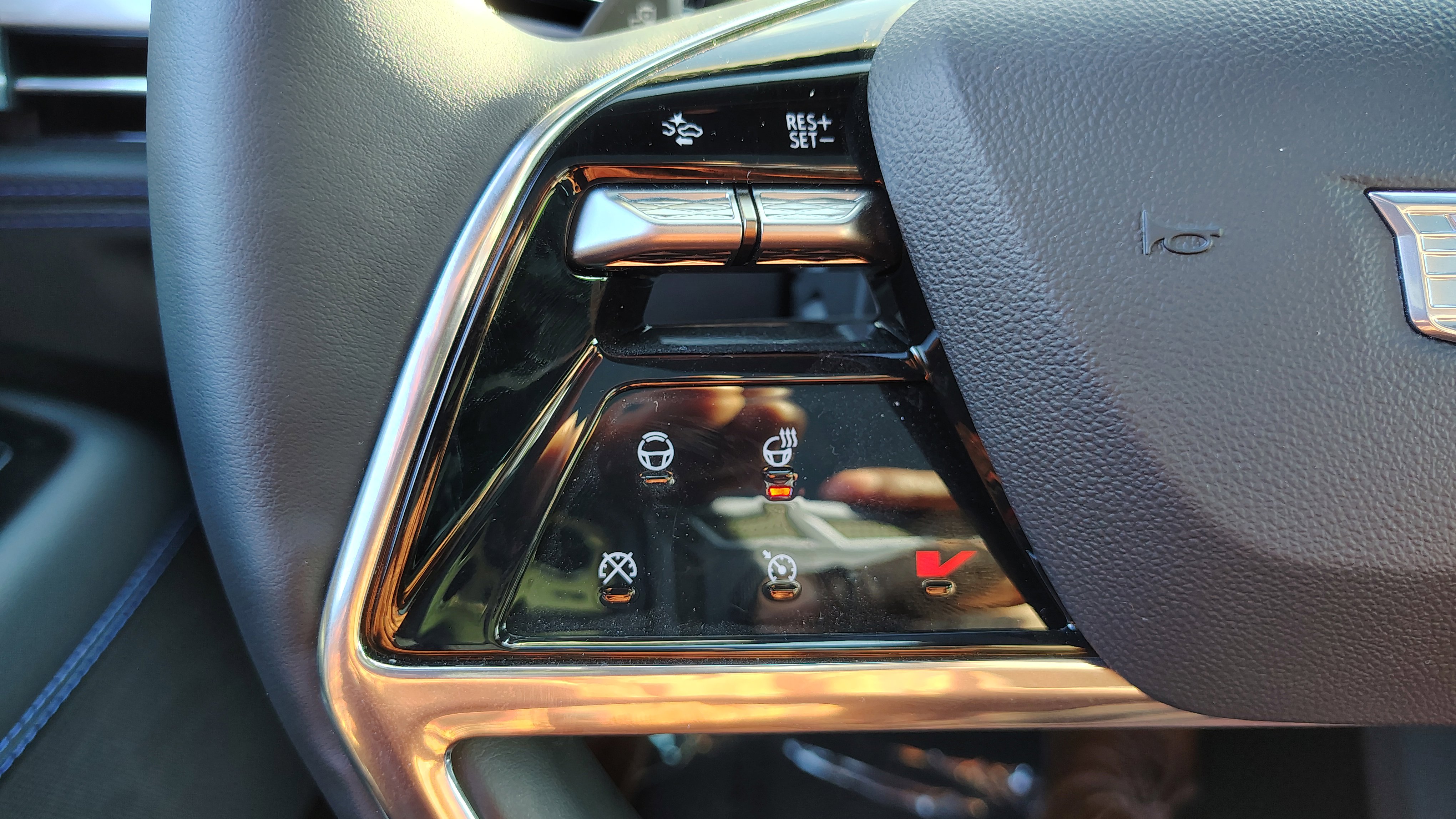 New 2025 Cadillac Escalade IQ Luxury 1 image 17