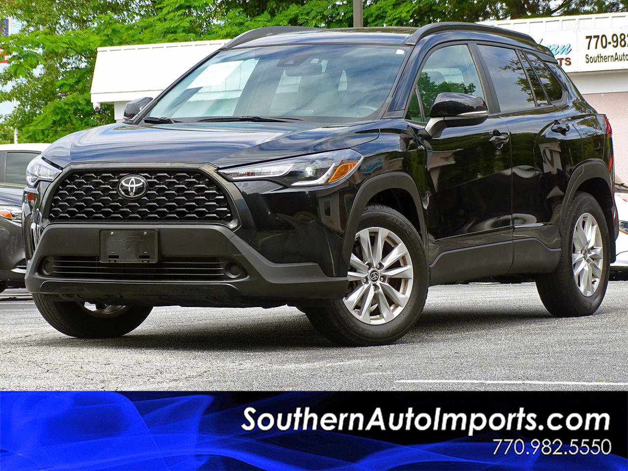 Used 2022 Toyota Corolla Cross LE w/ Moonroof Package AWD/4WD image 1