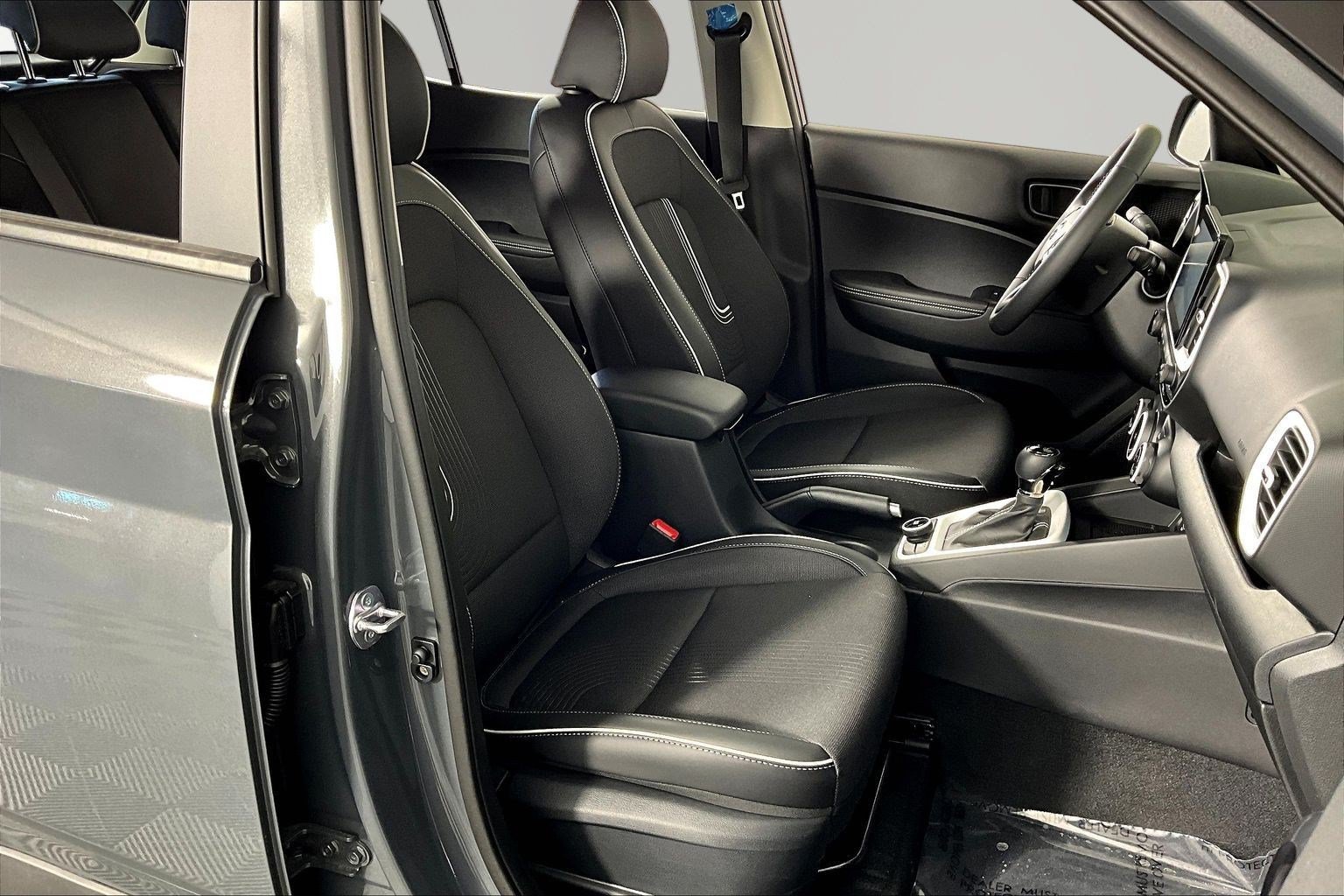 New 2026 Hyundai Venue SEL FWD image 18
