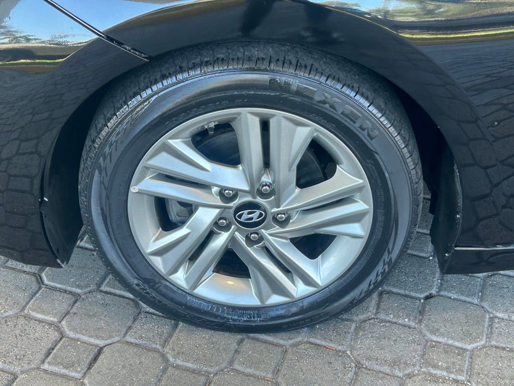 Used 2019 Hyundai Elantra Value Edition w/ Cargo Package image 18