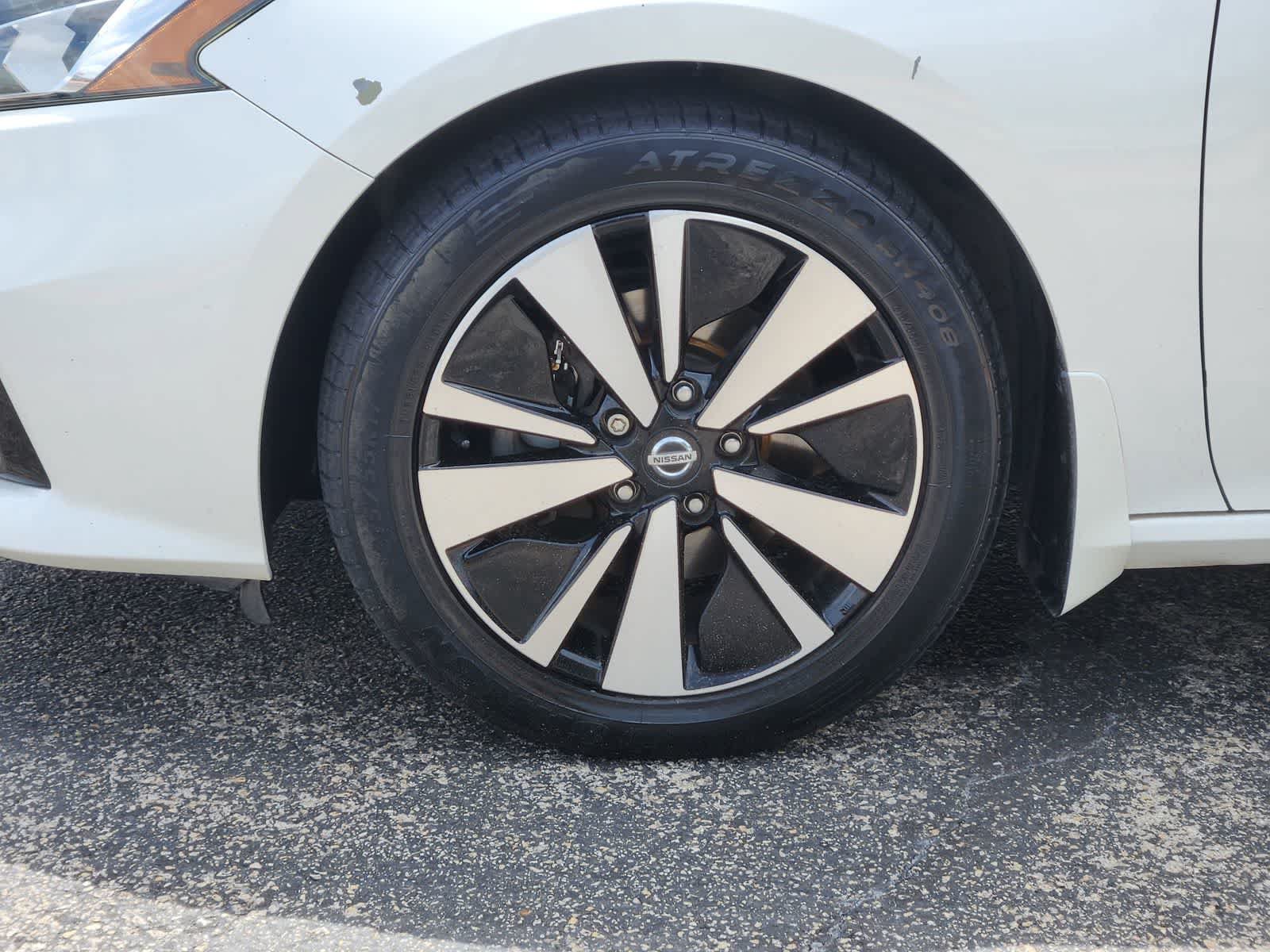 Used 2019 Nissan Altima 2.5 SV FWD image 9