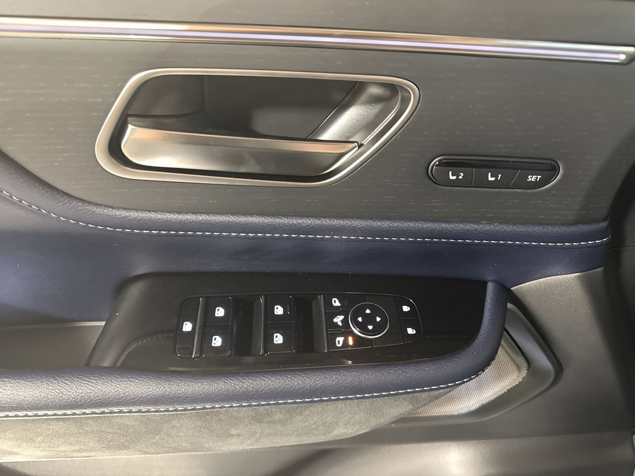 New 2026 INFINITI QX80 Sport w/ Sport Exterior Package image 17