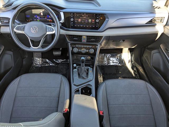 Used 2024 Volkswagen Taos SE image 16