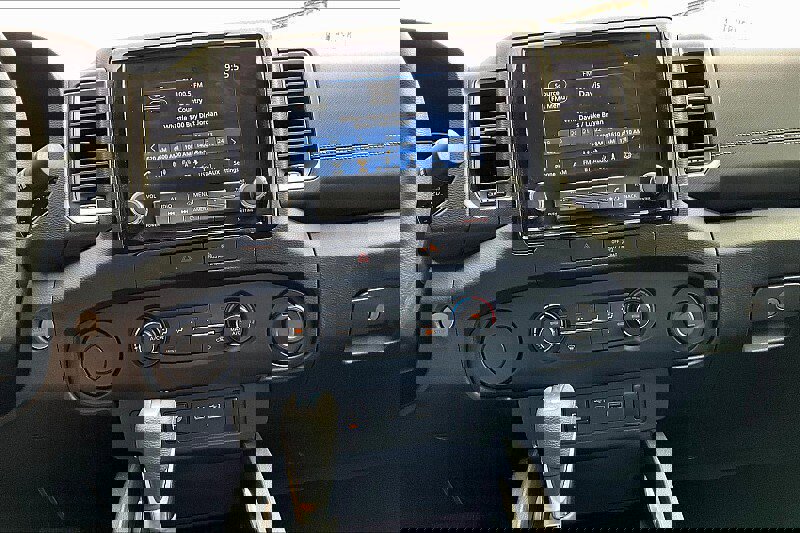 Used 2022 Nissan Frontier SV w/ Technology Package image 33