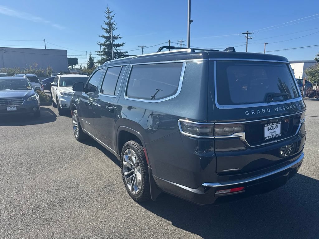 Used 2023 Jeep Grand Wagoneer L Series II w/ Premium Group II AWD/4WD image 4