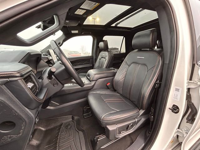 Used 2024 Ford Expedition Max Platinum AWD/4WD image 32