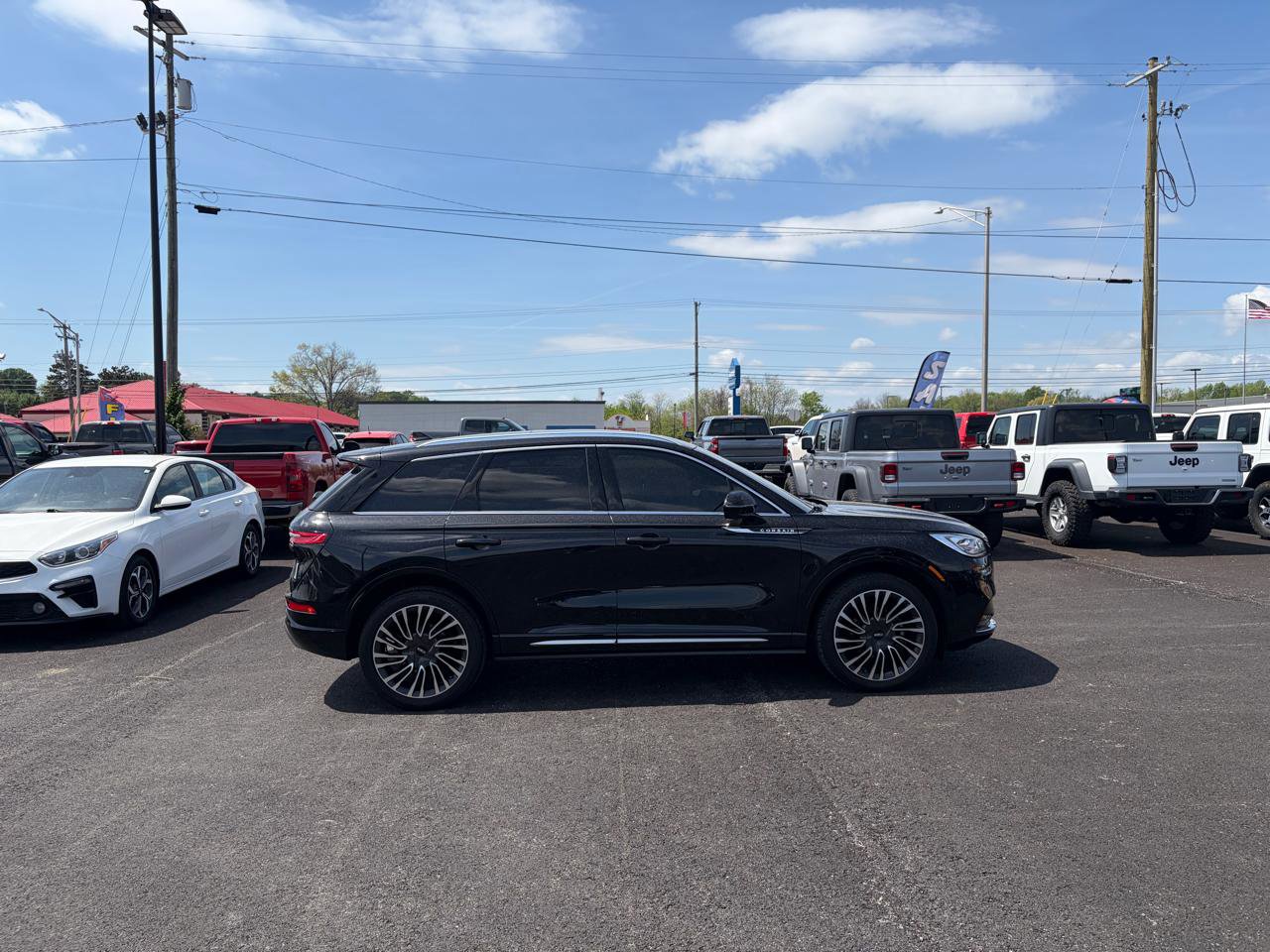 Used 2020 Lincoln Corsair Reserve w/ Equipment Group 201A AWD/4WD image 2
