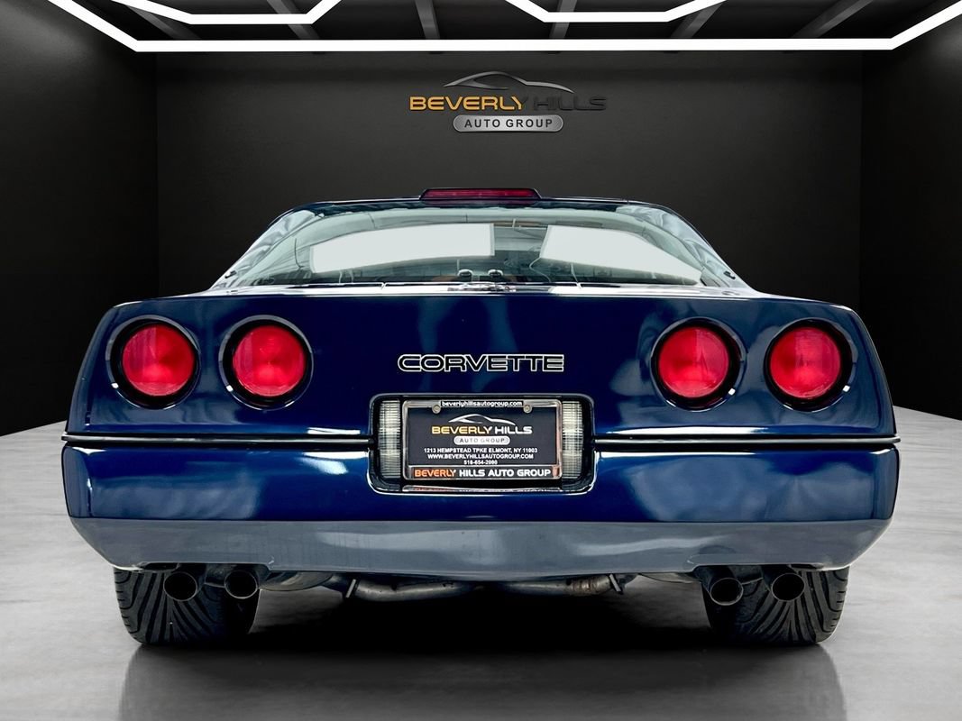 Used 1989 Chevrolet Corvette Coupe RWD image 6