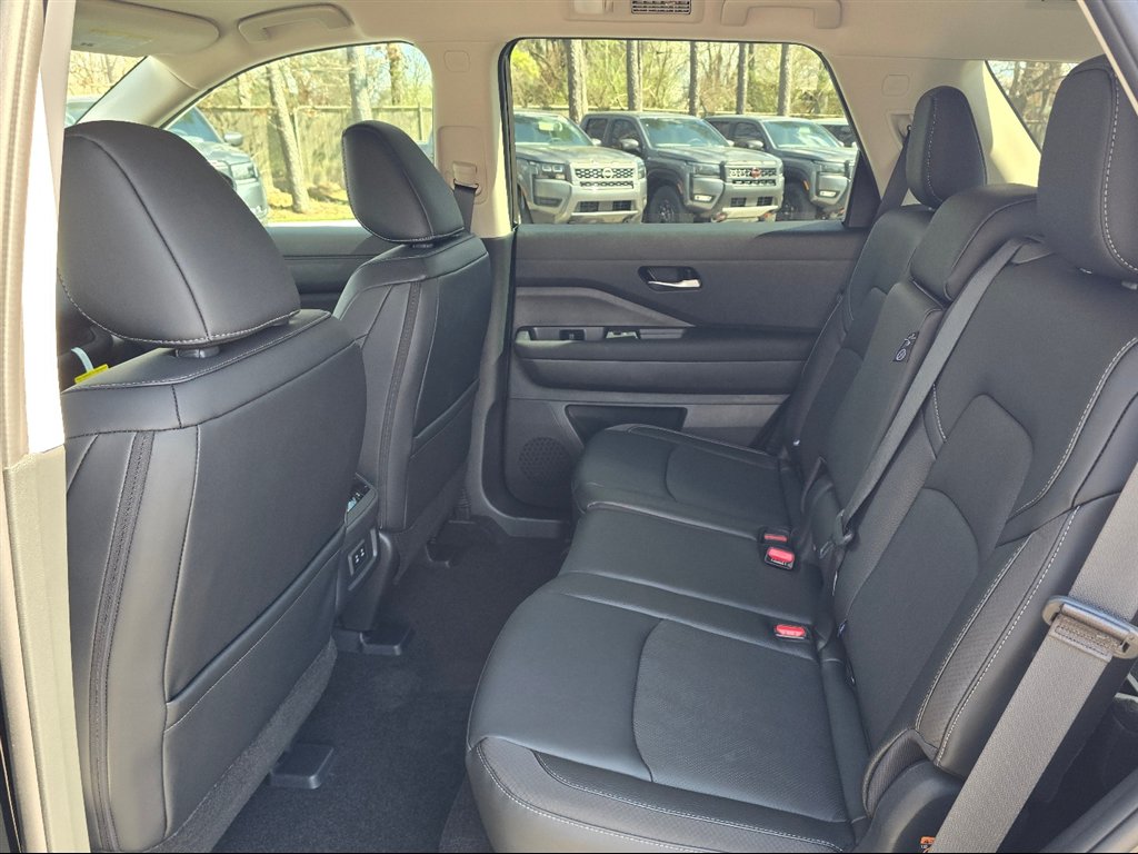 New 2026 Nissan Pathfinder SL AWD/4WD image 11