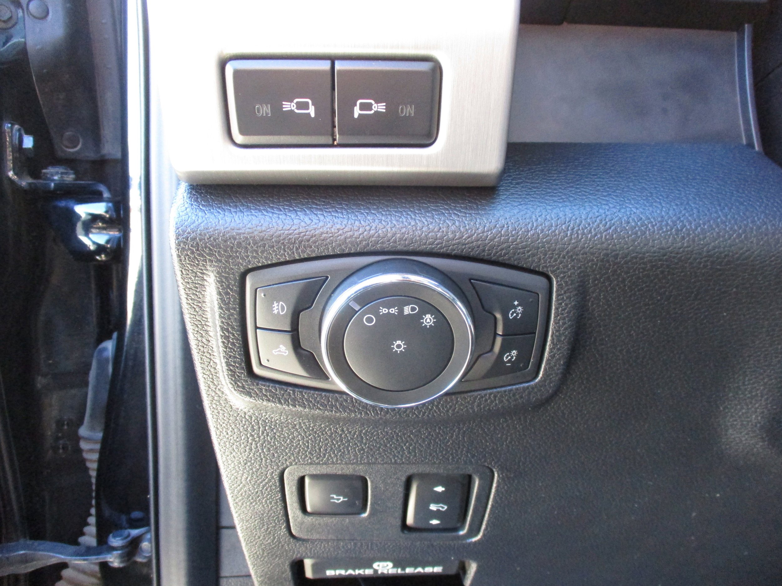 Used 2020 Ford F250 Platinum w/ FX4 Off-Road Package AWD/4WD image 43