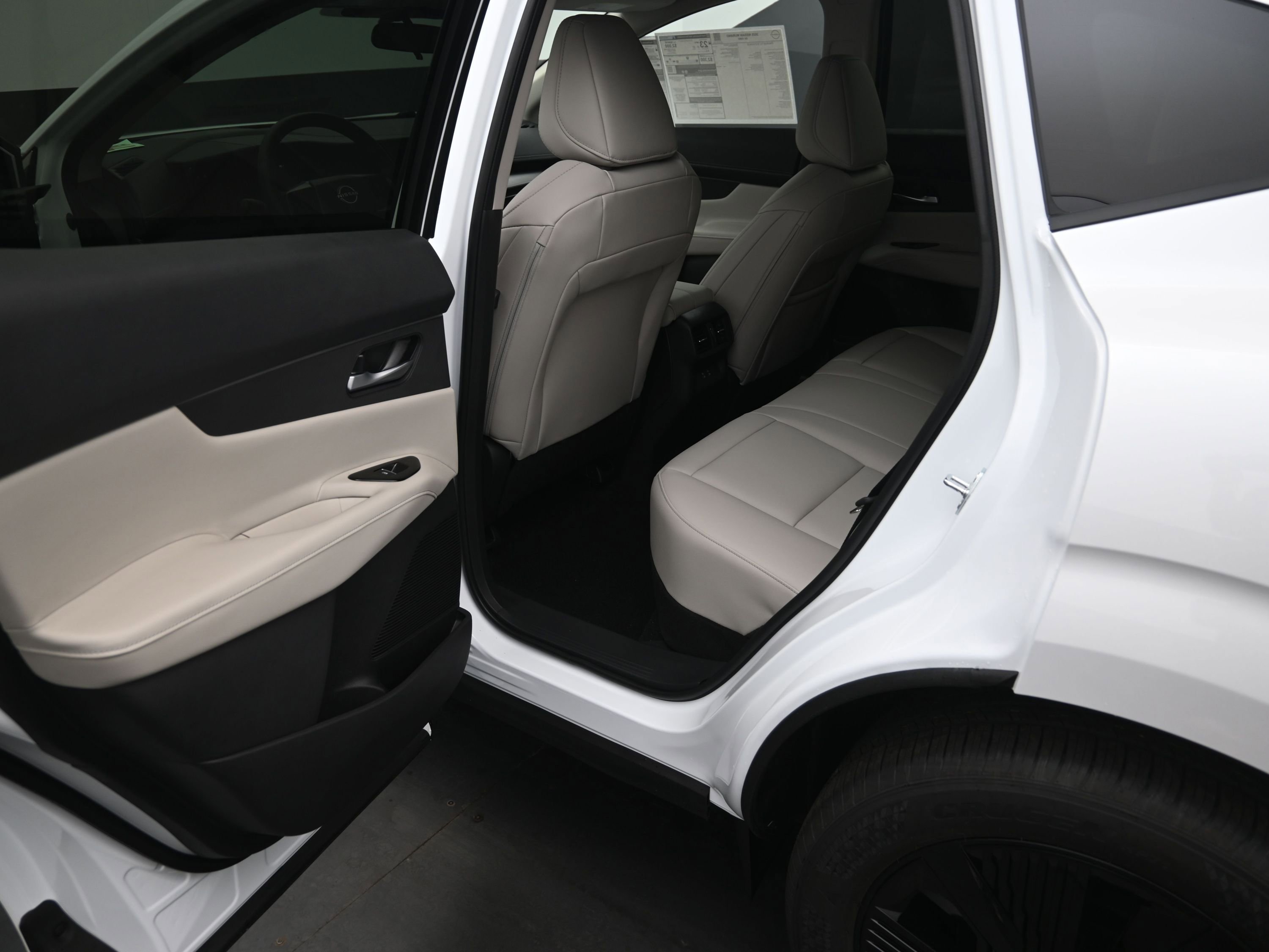 New 2025 Nissan Murano SV w/ Cargo Package image 15