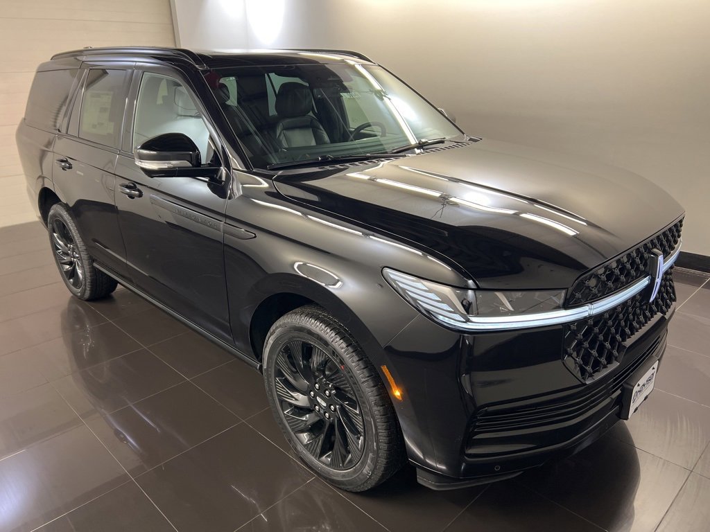 New 2026 Lincoln Navigator Reserve image 1