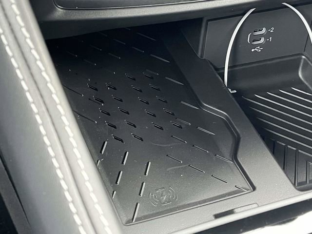 New 2026 Chrysler Pacifica Limited image 25