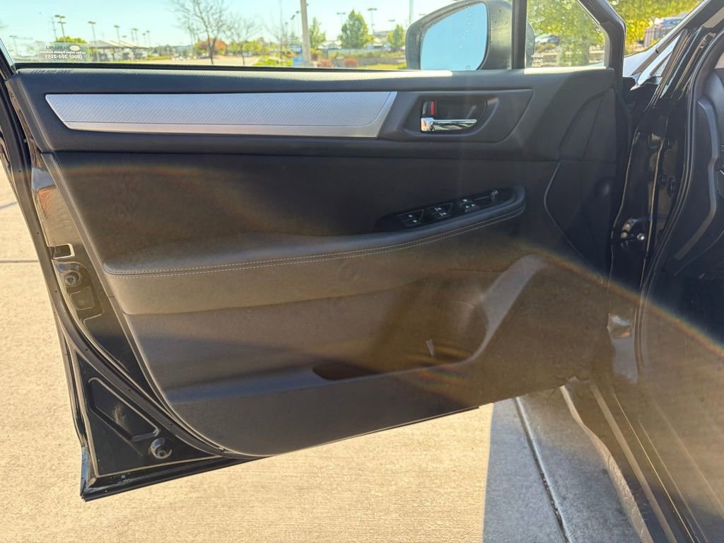 Used 2018 Subaru Outback 2.5i Premium AWD/4WD image 11