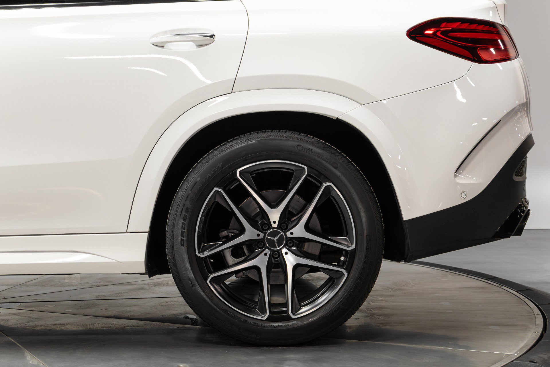 Used 2024 Mercedes-Benz GLE 53 AMG 4MATIC Coupe image 38