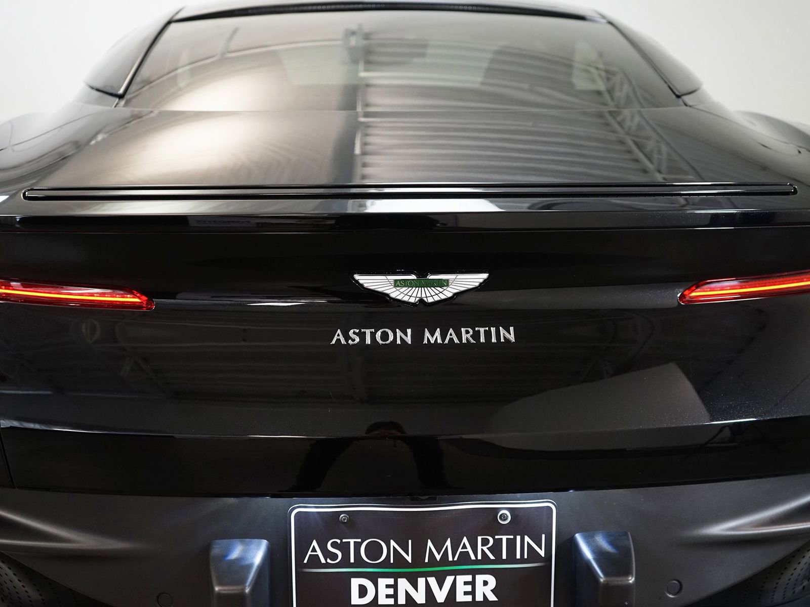 Used 2018 Aston Martin DB11 V12 image 24