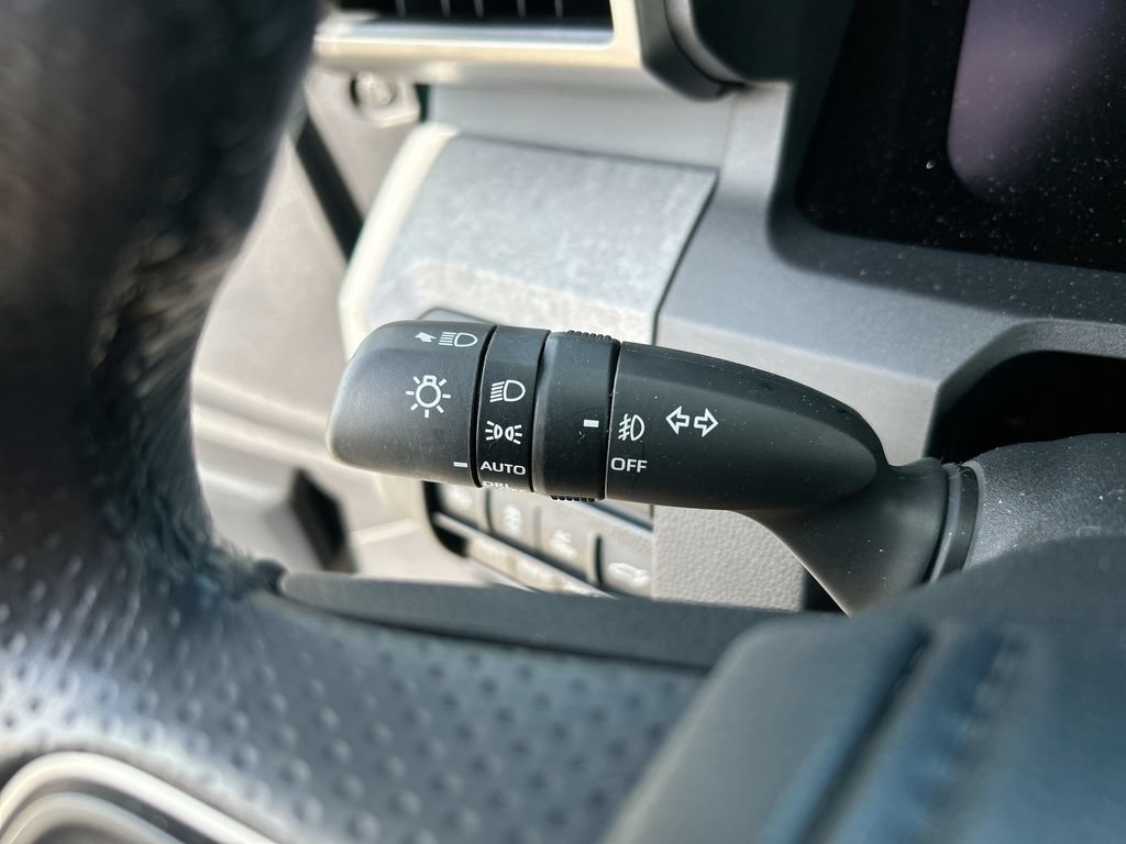 Certified 2025 Toyota 4Runner Platinum AWD/4WD image 33