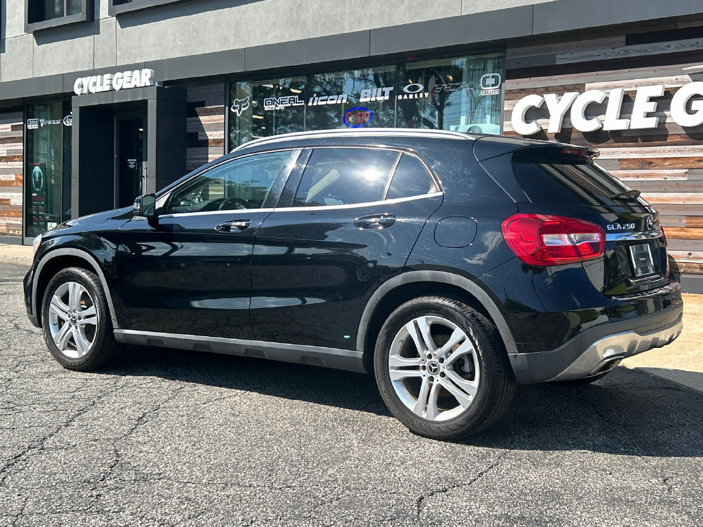 Used 2018 Mercedes-Benz GLA 250 4MATIC image 4