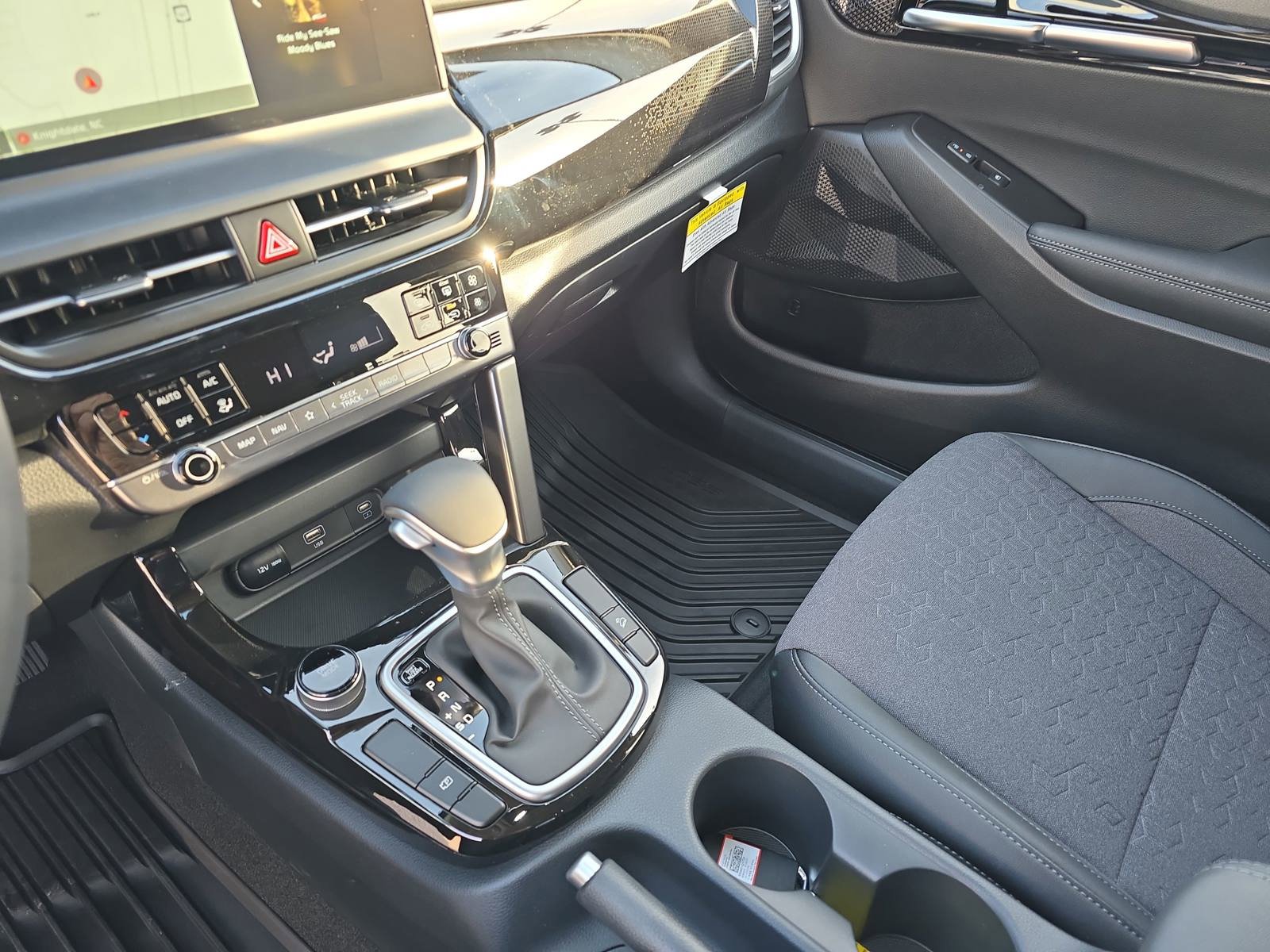 New 2026 Kia Seltos S FWD image 27