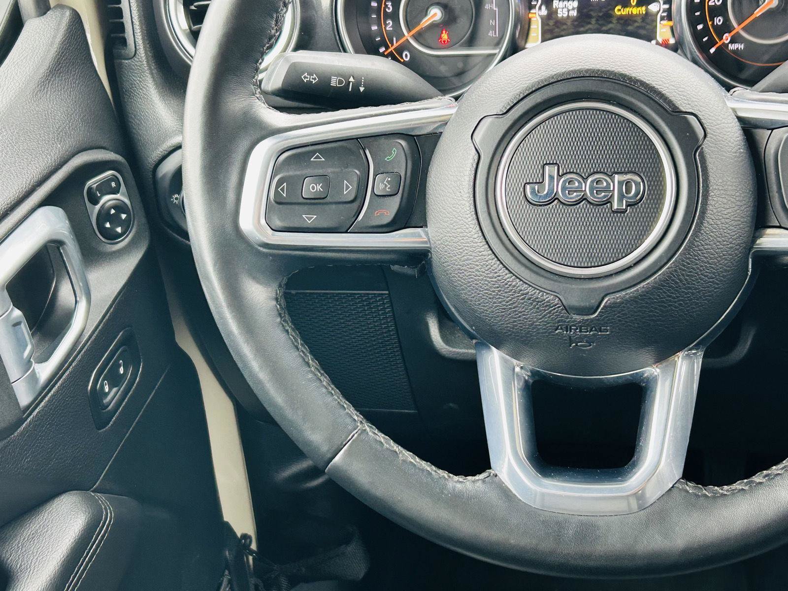 Used 2022 Jeep Wrangler Unlimited Sahara AWD/4WD image 12