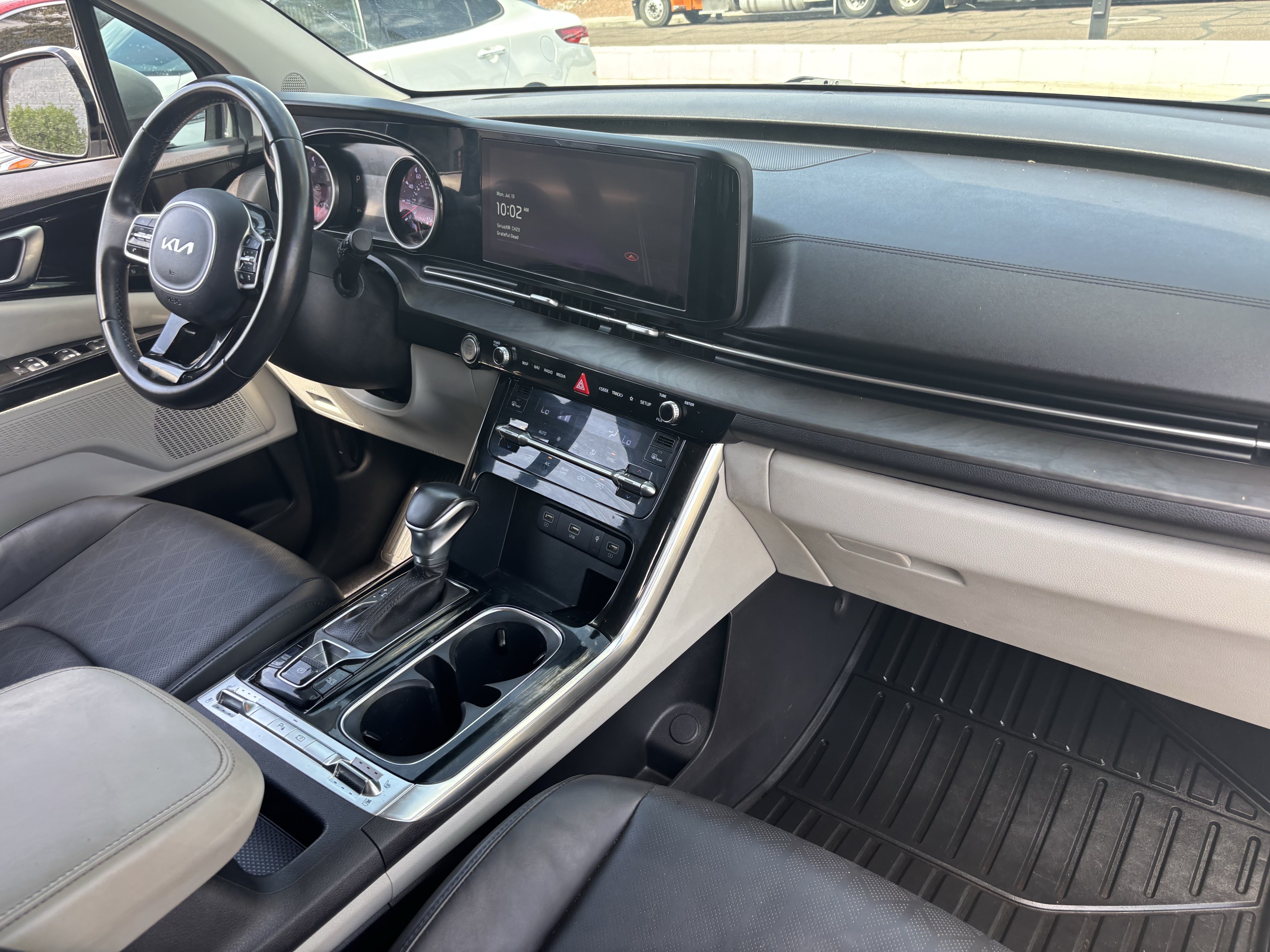 Used 2022 Kia Carnival SX FWD image 13