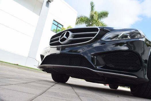 Used 2014 Mercedes-Benz E 250 BlueTEC Sedan image 12