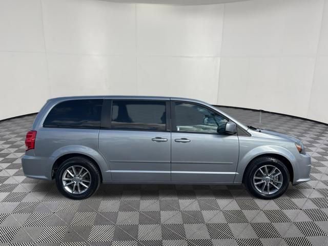 Used 2014 Dodge Grand Caravan R/T image 5