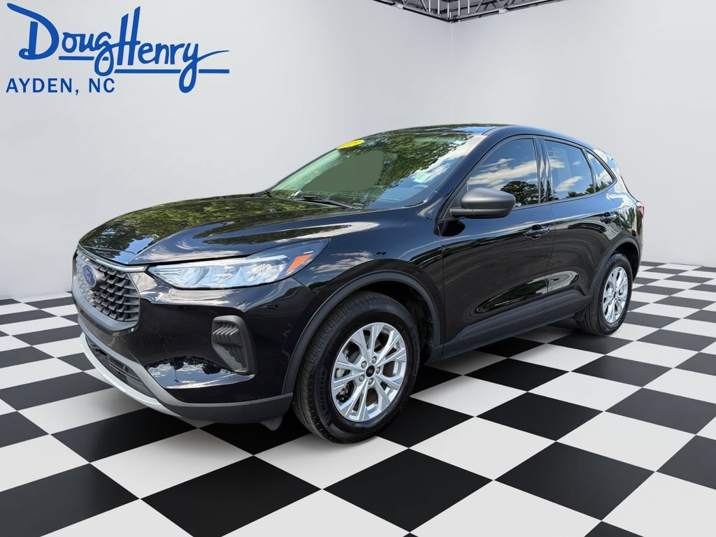 Used 2025 Ford Escape Active FWD image 1
