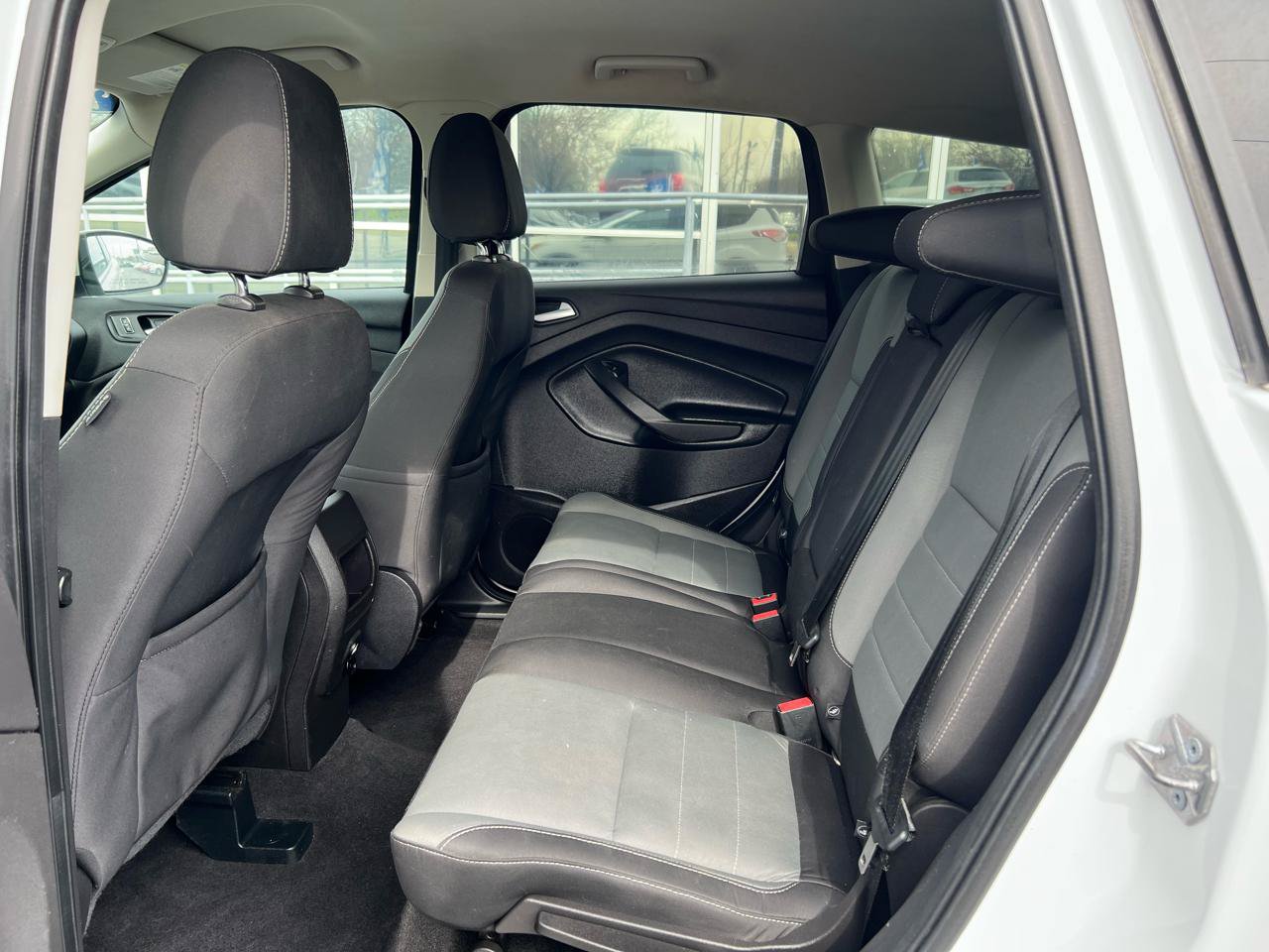 Used 2016 Ford Escape SE FWD image 11