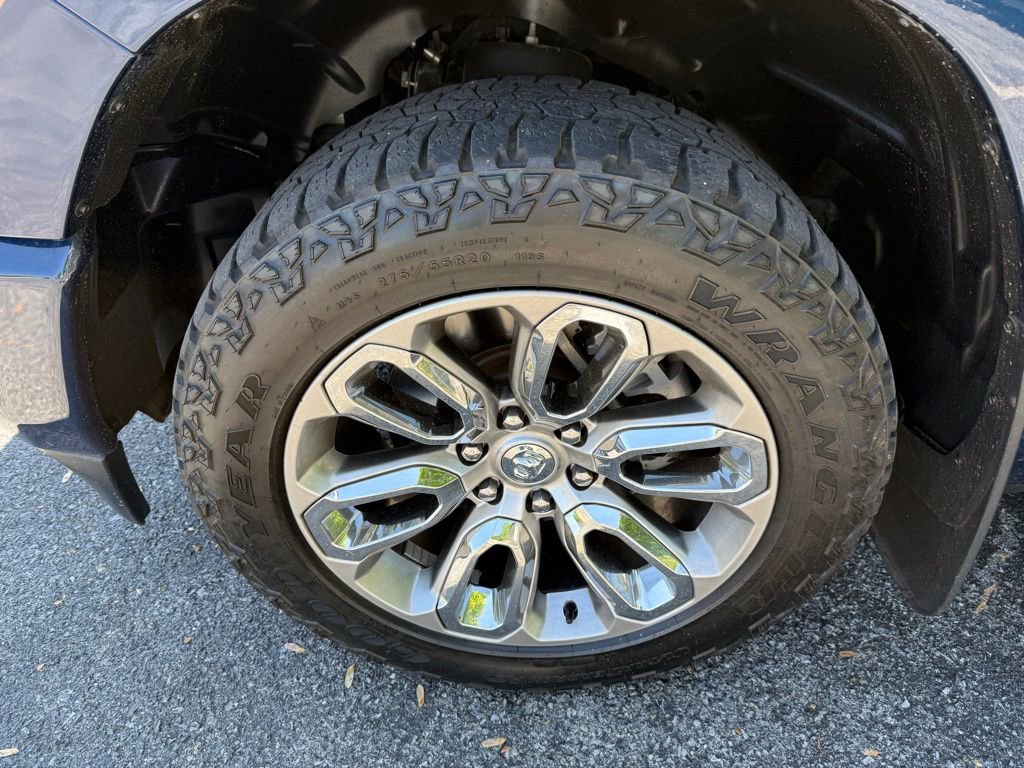 Used 2023 RAM 1500 Laramie AWD/4WD image 10