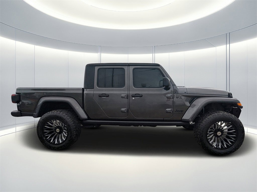 Used 2024 Jeep Gladiator Sport image 2