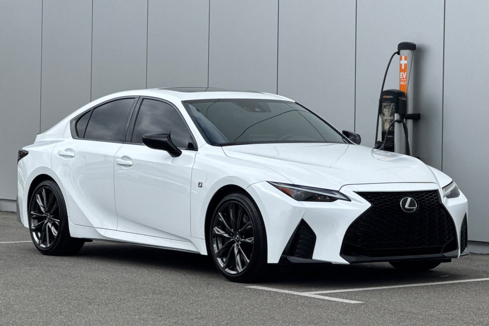 Used 2025 Lexus IS 350 F Sport image 7