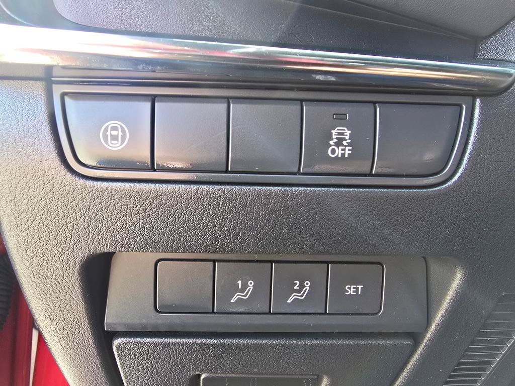Used 2019 MAZDA MAZDA3 AWD Hatchback w/ Preferred Pkg image 18