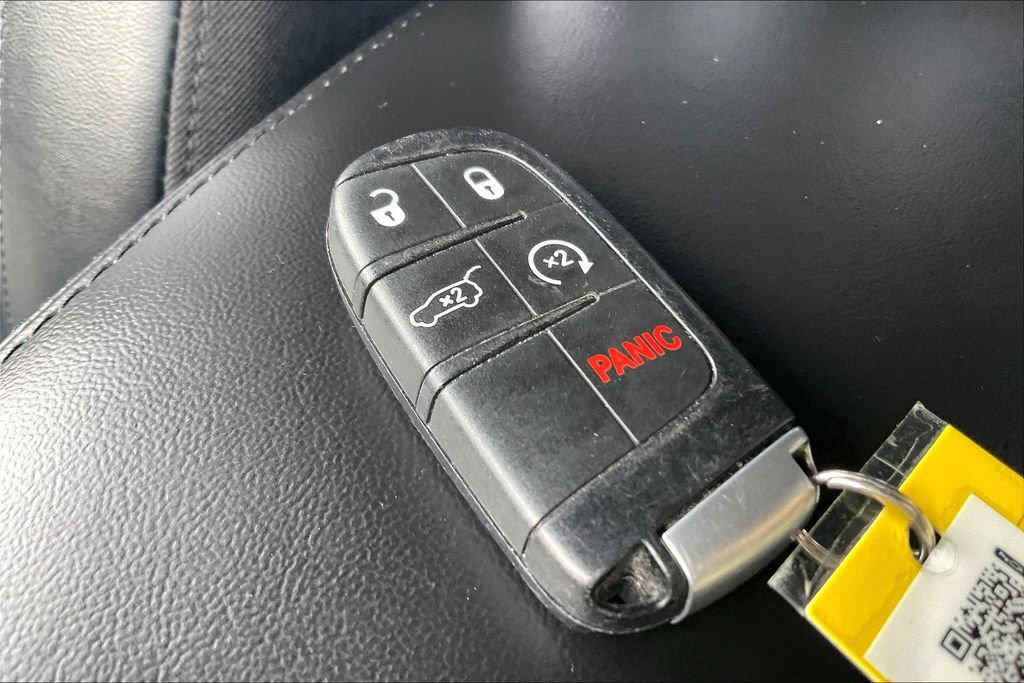Used 2021 Jeep Grand Cherokee Limited AWD/4WD image 12